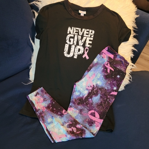 LuLaRoe Leggings & Liv T Shirt Set Breast Cancer Pink Ribbon BCA - Picture 1 of 8